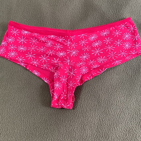 Victoria’s Secret organic pink and white tank top and boy shorts set.  Size M. - Picture 6 of 9